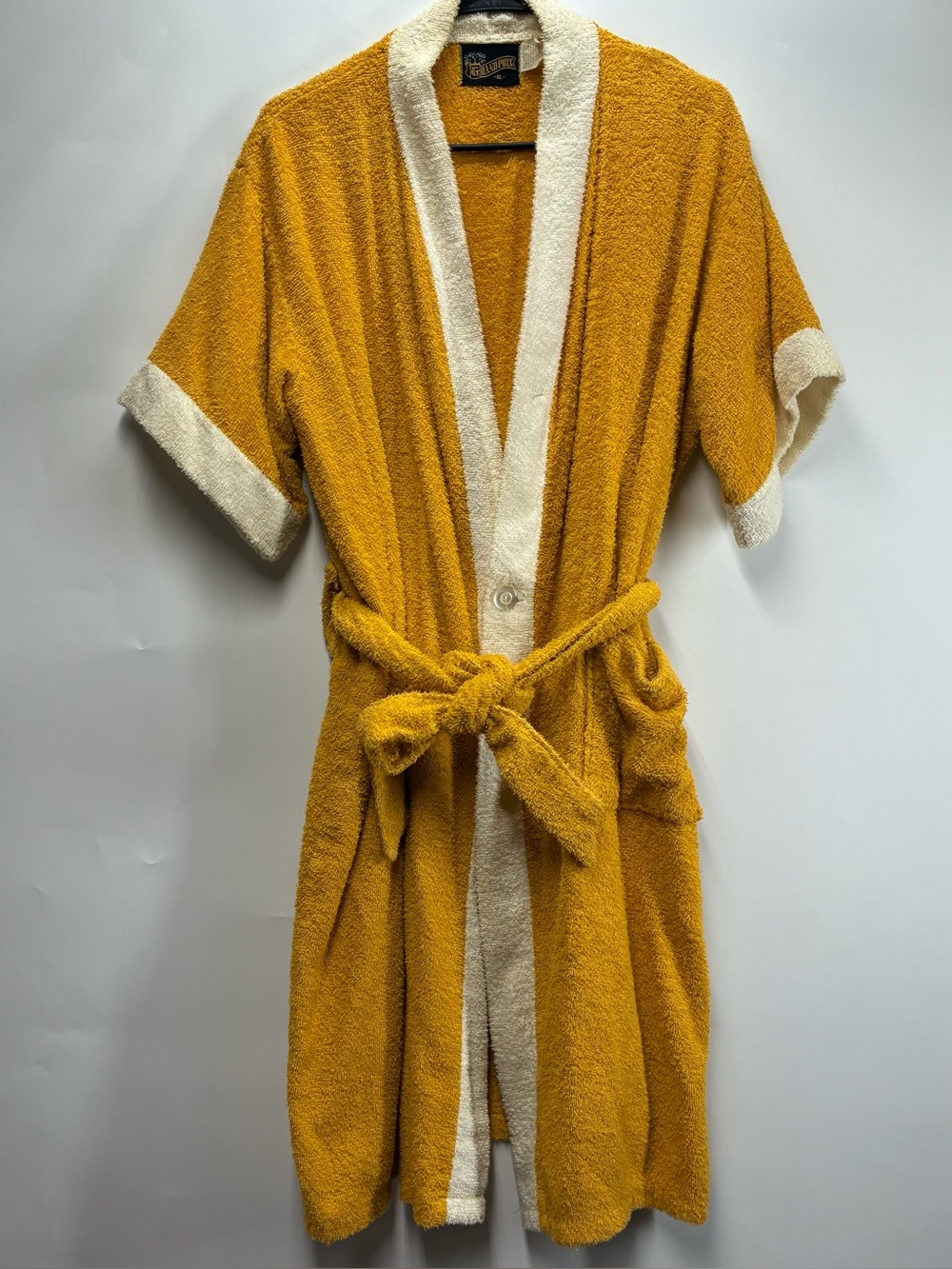 Vintage 50s 60s Grand Prix Mens XL Gold Yellow Veluor Robe Retro Short Sleeve